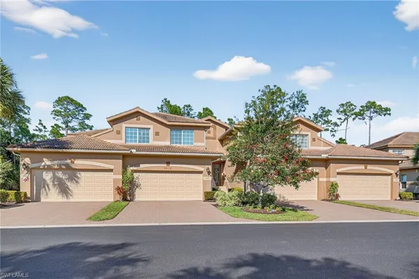 $600,000 | 3913 Forest Glen Boulevard, Unit 201, Naples, FL 34114