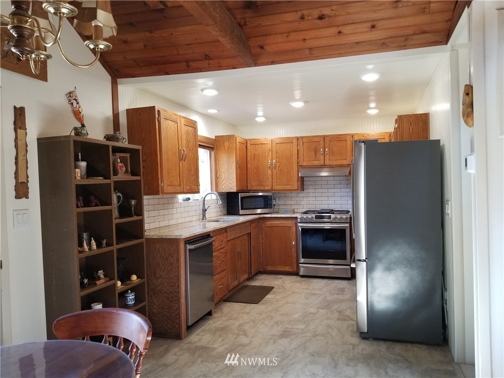 4145 Malachite Road Bellingham, WA 98226 - Photo 18 of 23 Gallery Image 18