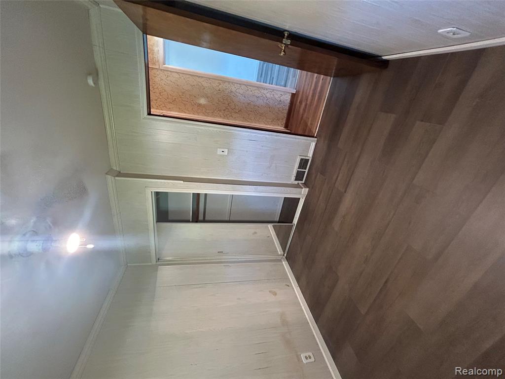 31263 Hayes Road Warren, MI 48088 - Photo 21 of 31 Gallery Image 21