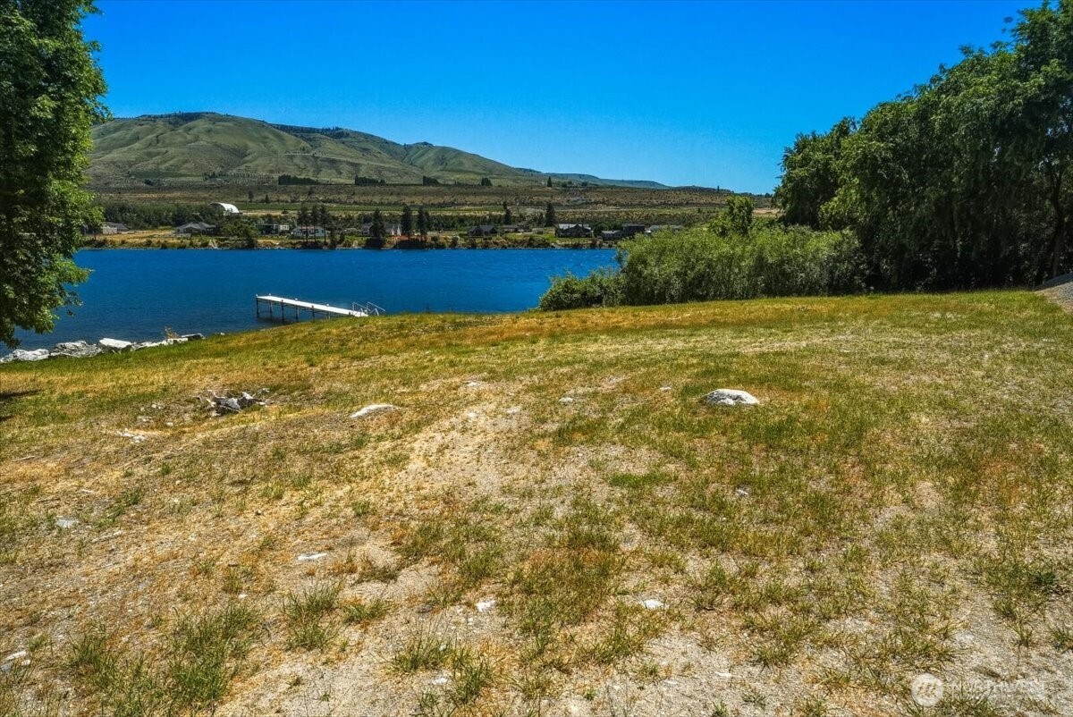 200 Stayman Flats Road Chelan, WA 98816 - Photo 14 of 35