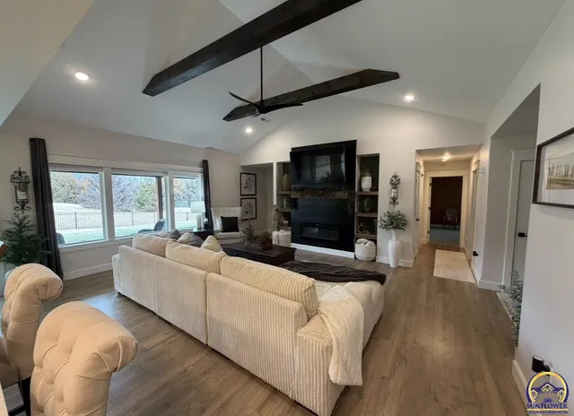 $399,900 | 2314 Northwest 49th Terrace, Topeka, KS 66618