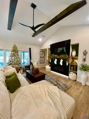 $399,900 | 2314 Northwest 49th Terrace, Topeka, KS 66618