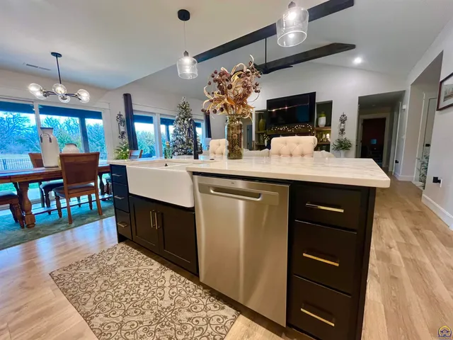 $399,900 | 2314 Northwest 49th Terrace, Topeka, KS 66618