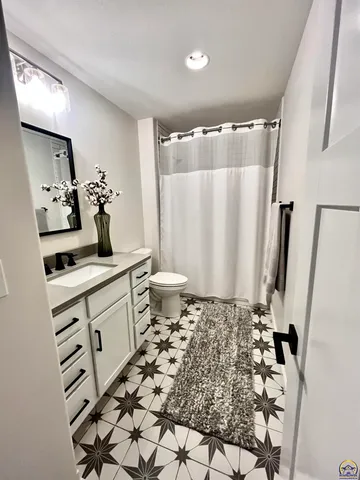 $399,900 | 2314 Northwest 49th Terrace, Topeka, KS 66618