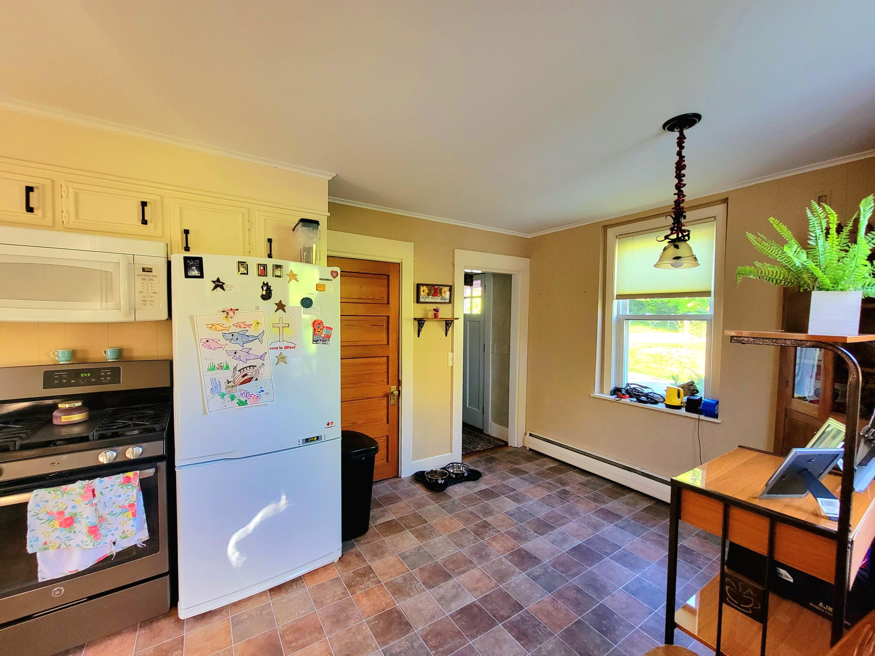 2 Short Wharf Road Hampden, ME 04444 - Photo 23 of 47 Kitchen
