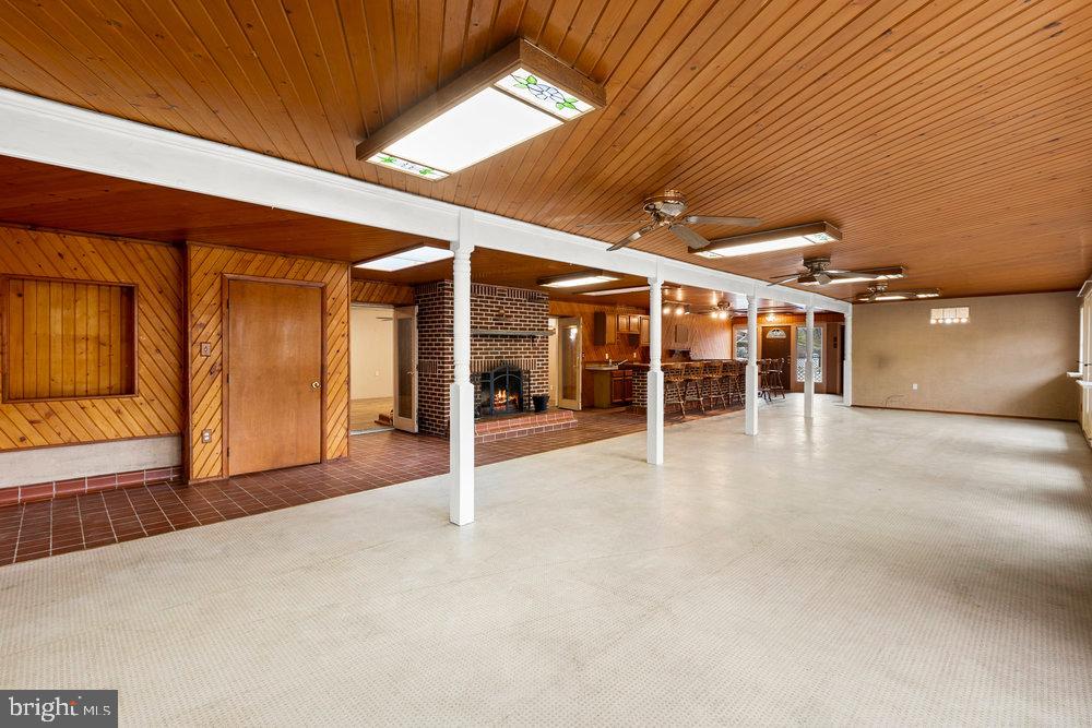 367 Bridge Valley Road Pequea, PA 17565 - Photo 16 of 51 a view of an empty room