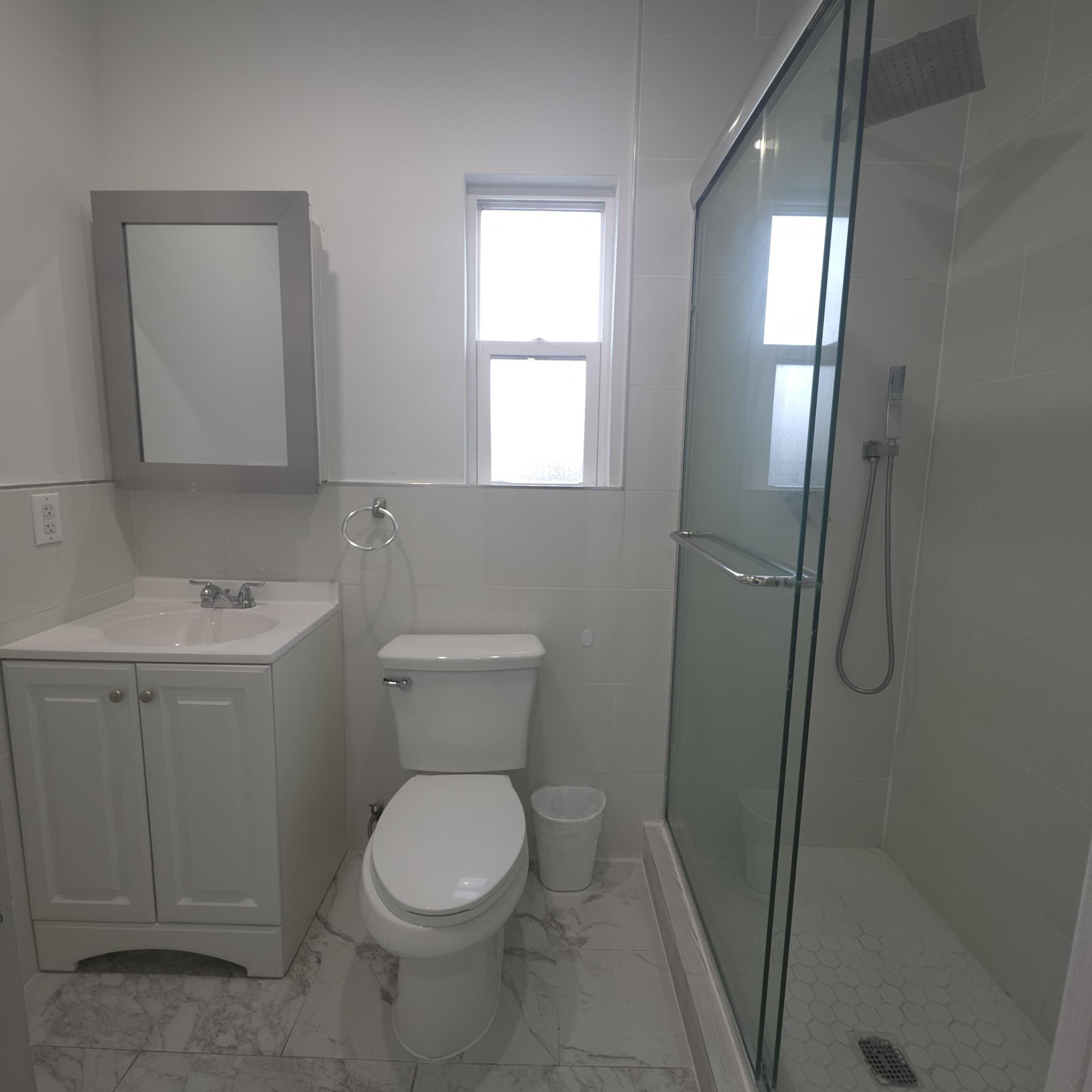 906 North Riverside Drive, Unit 19 Pompano Beach, FL 33062 - Photo 14 of 20 Bathroom