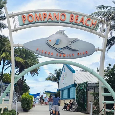 $2,200 | 906 North Riverside Drive, Unit 19, Pompano Beach, FL 33062