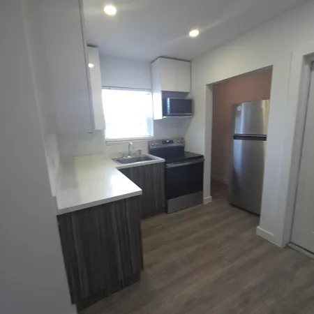 $2,200 | 906 North Riverside Drive, Unit 19, Pompano Beach, FL 33062