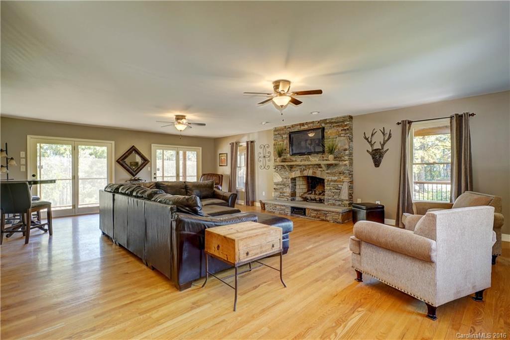 207 Wiggins Road Mooresville, NC 28115 - Photo 3 of 24 Gallery Image 3
