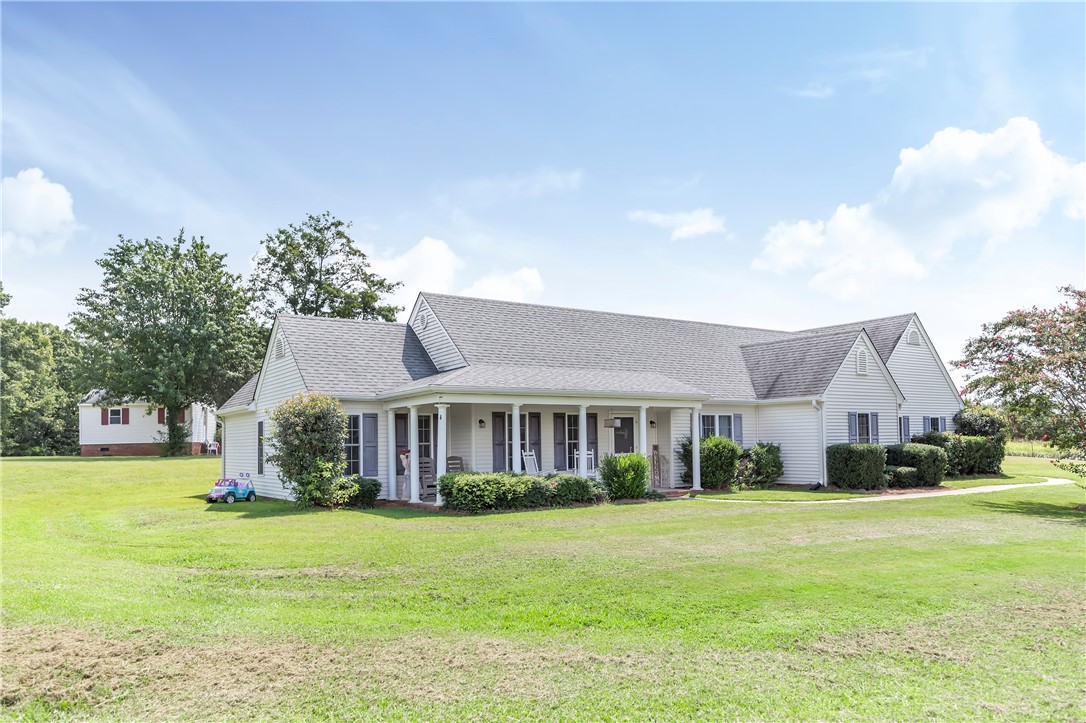 215 Jule Martin Road Anderson, SC 29621 - Photo 1 of 25