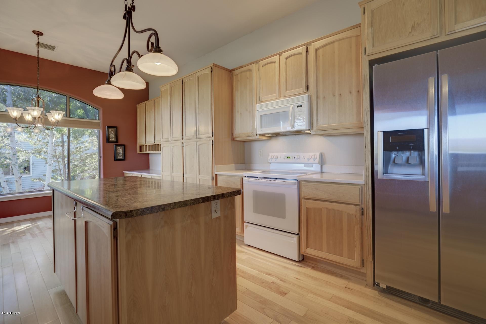 604 East Elk Ridge Drive Payson, AZ 85541 - Photo 9 of 40 Kitchen