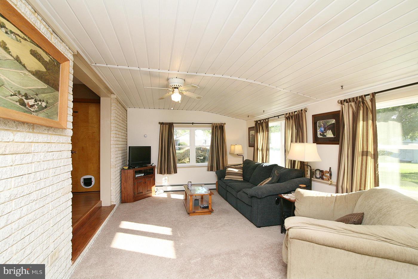 4520 Maple Grove Road Hampstead, MD 21074 - Photo 11 of 29 Family Room