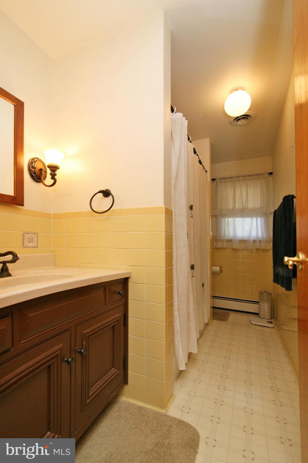 4520 Maple Grove Road Hampstead, MD 21074 - Photo 19 of 29 Bath