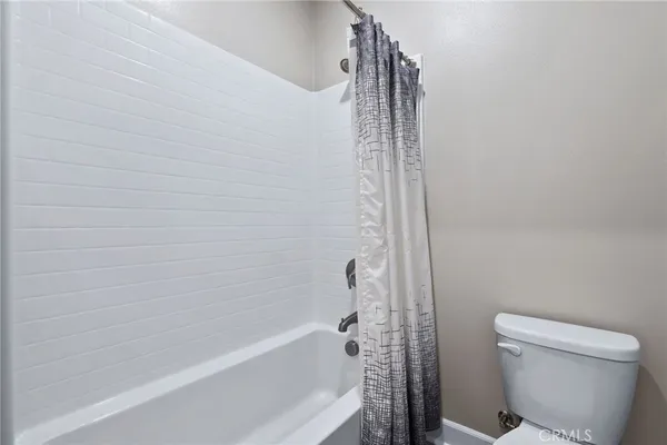 $1,300,000 | 19109 Azul Lane, Huntington Beach, CA 92648