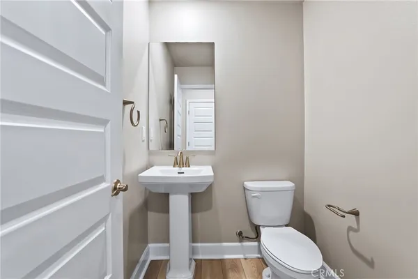 $1,300,000 | 19109 Azul Lane, Huntington Beach, CA 92648