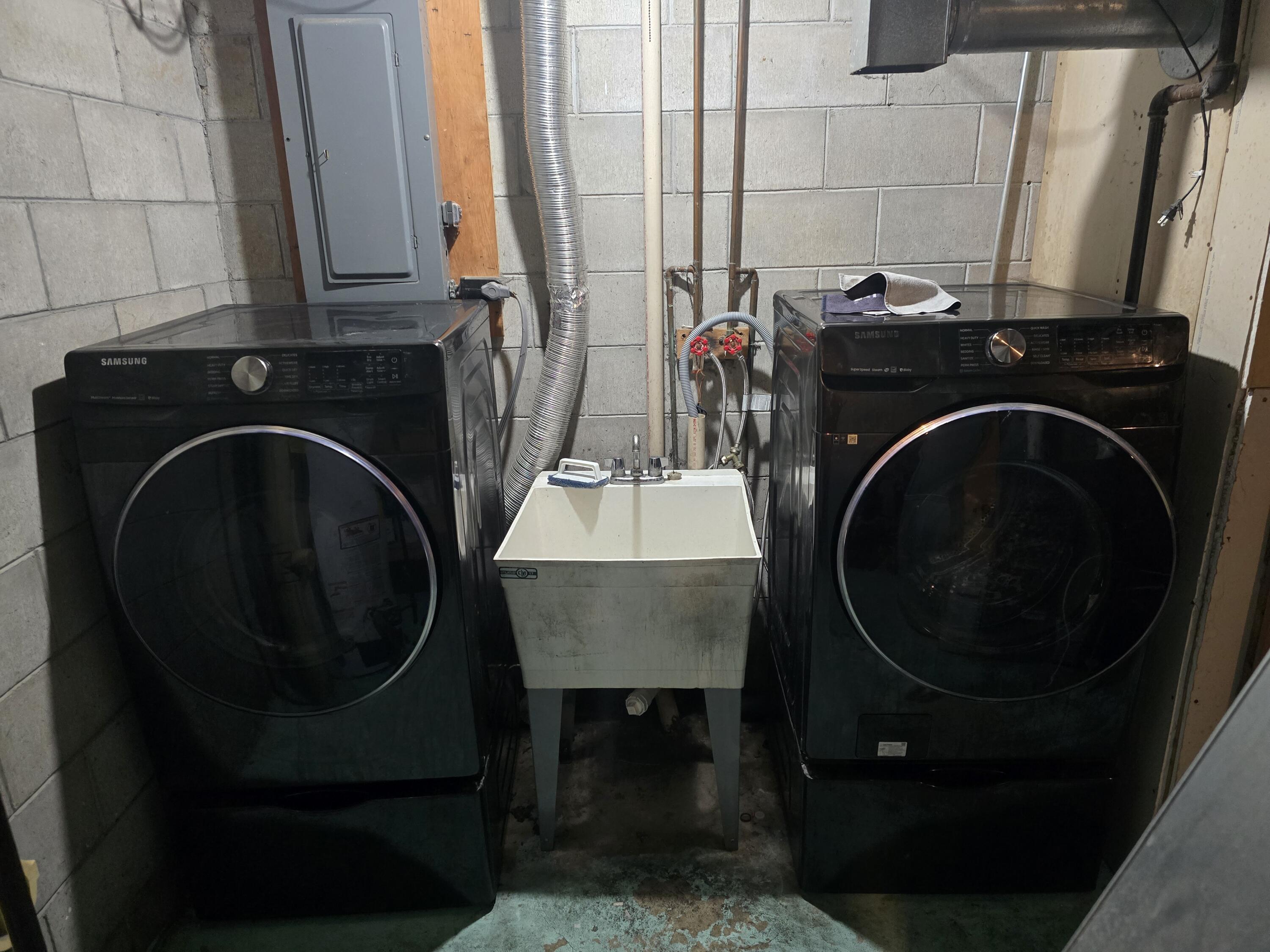 107 Tower Street Sparta, WI 54656 - Photo 11 of 23 20250727_163523