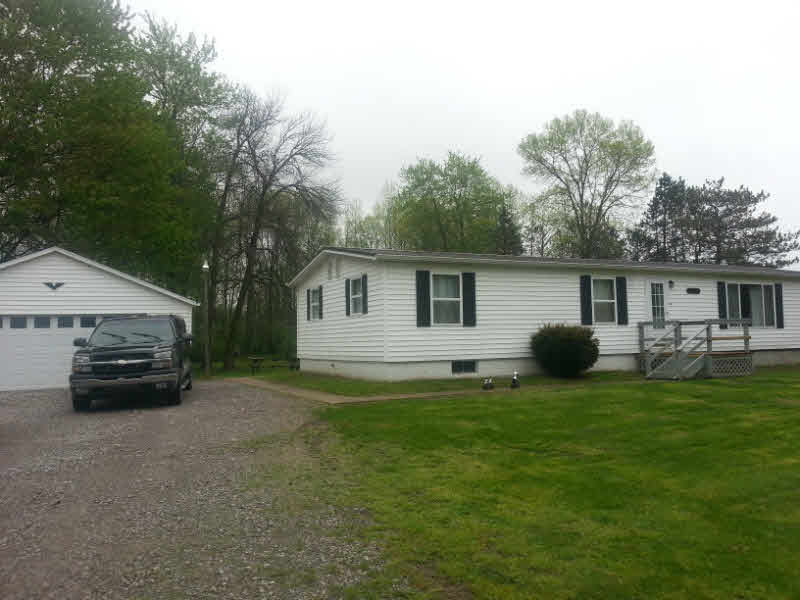 3762 North 11 Mile Road Pinconning, MI 48650 - Photo 1 of 16