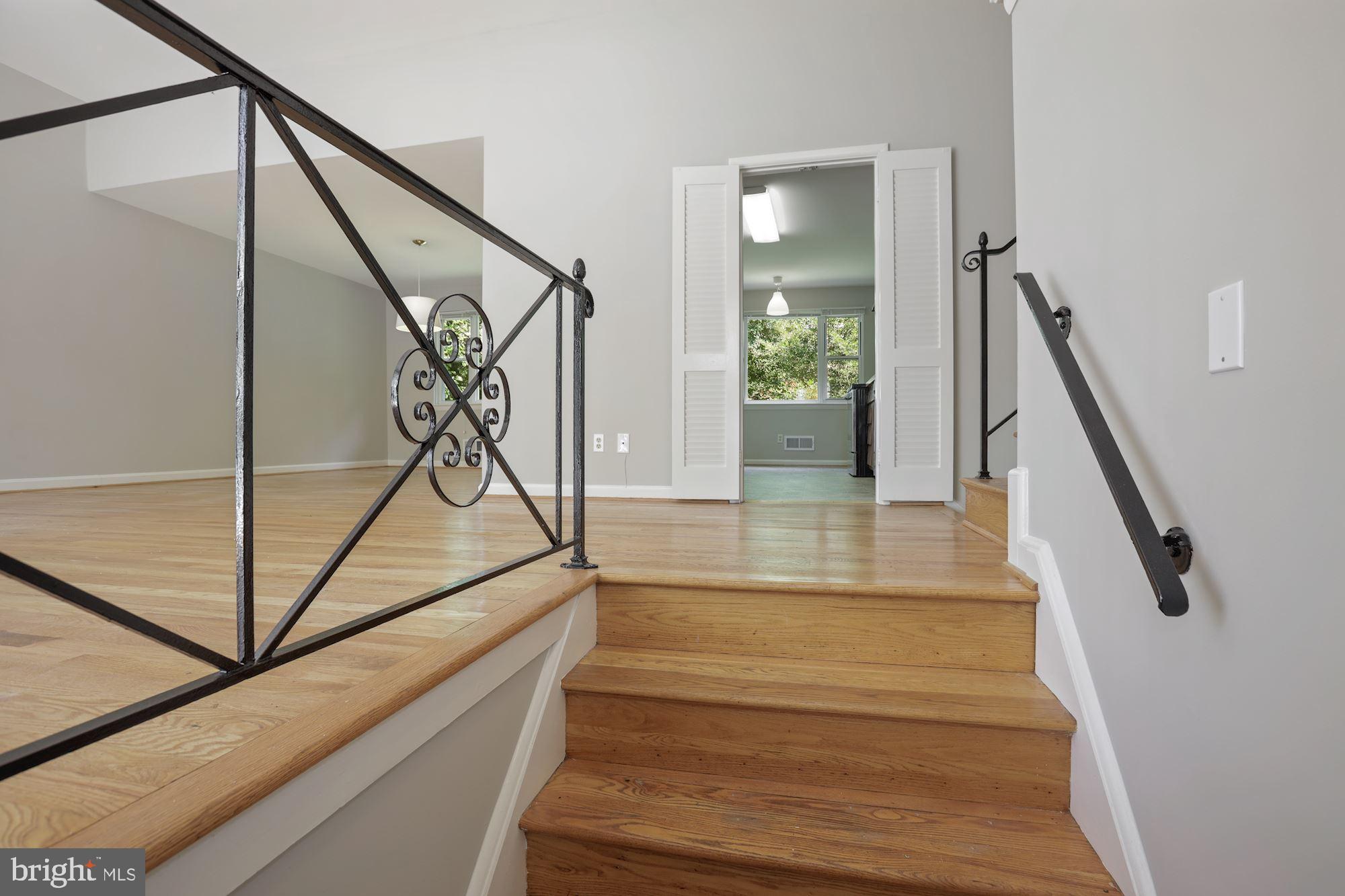 9109 Kirkdale Road Bethesda, MD 20817 - Photo 4 of 29 Gallery Image 4