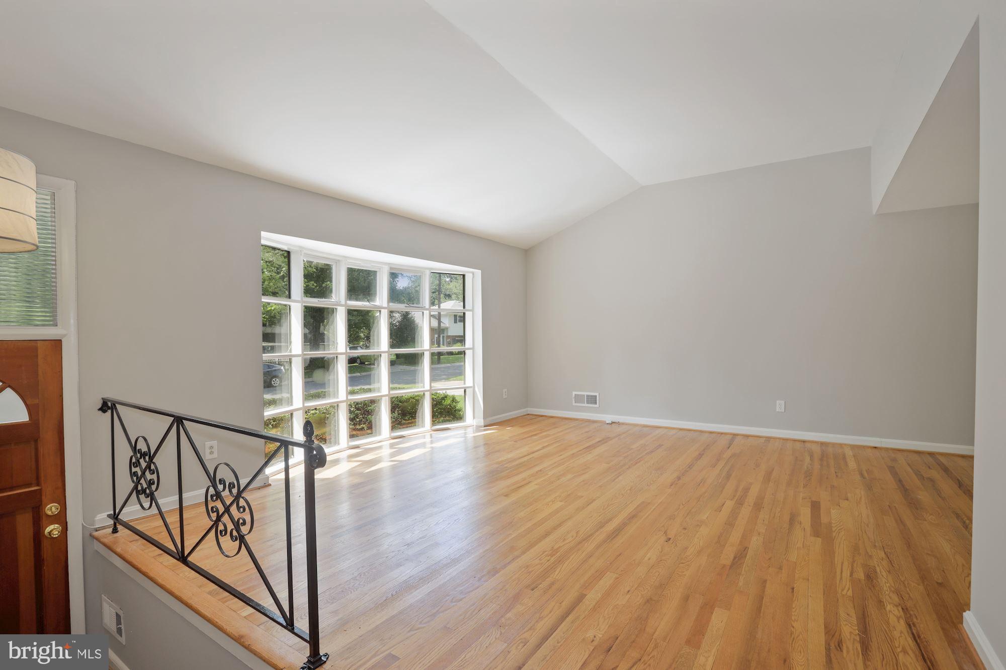 9109 Kirkdale Road Bethesda, MD 20817 - Photo 5 of 29 Gallery Image 5