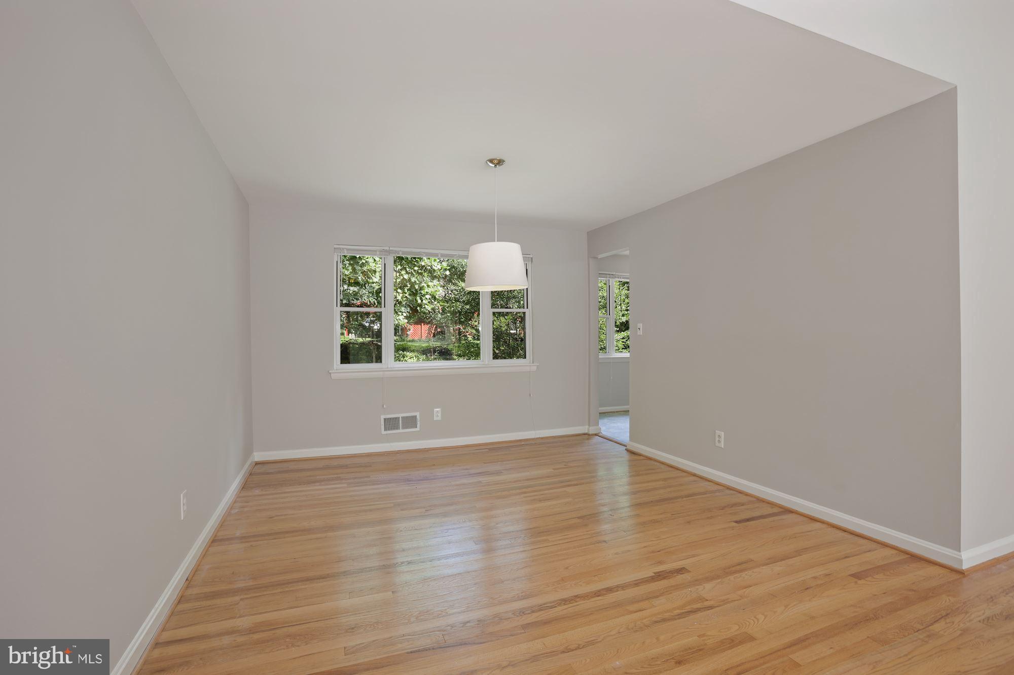 9109 Kirkdale Road Bethesda, MD 20817 - Photo 9 of 29 Gallery Image 9