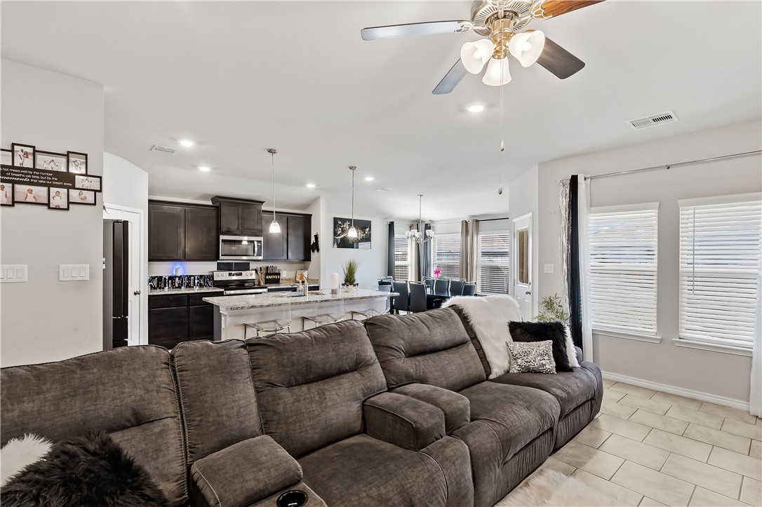 2009 Chief Street Bryan, TX 77807 - Photo 7 of 27 a living room with furniture kitchen and a large window