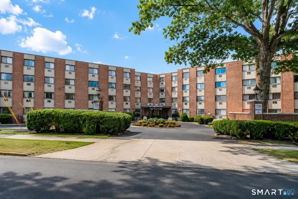 $200,000 | 1700 Broadbridge Avenue, Unit C33, Stratford, CT 06614