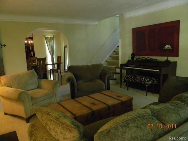 1304 Bishop Road Grosse Pointe, MI 48230 - Photo 3 of 13 DSCN0426