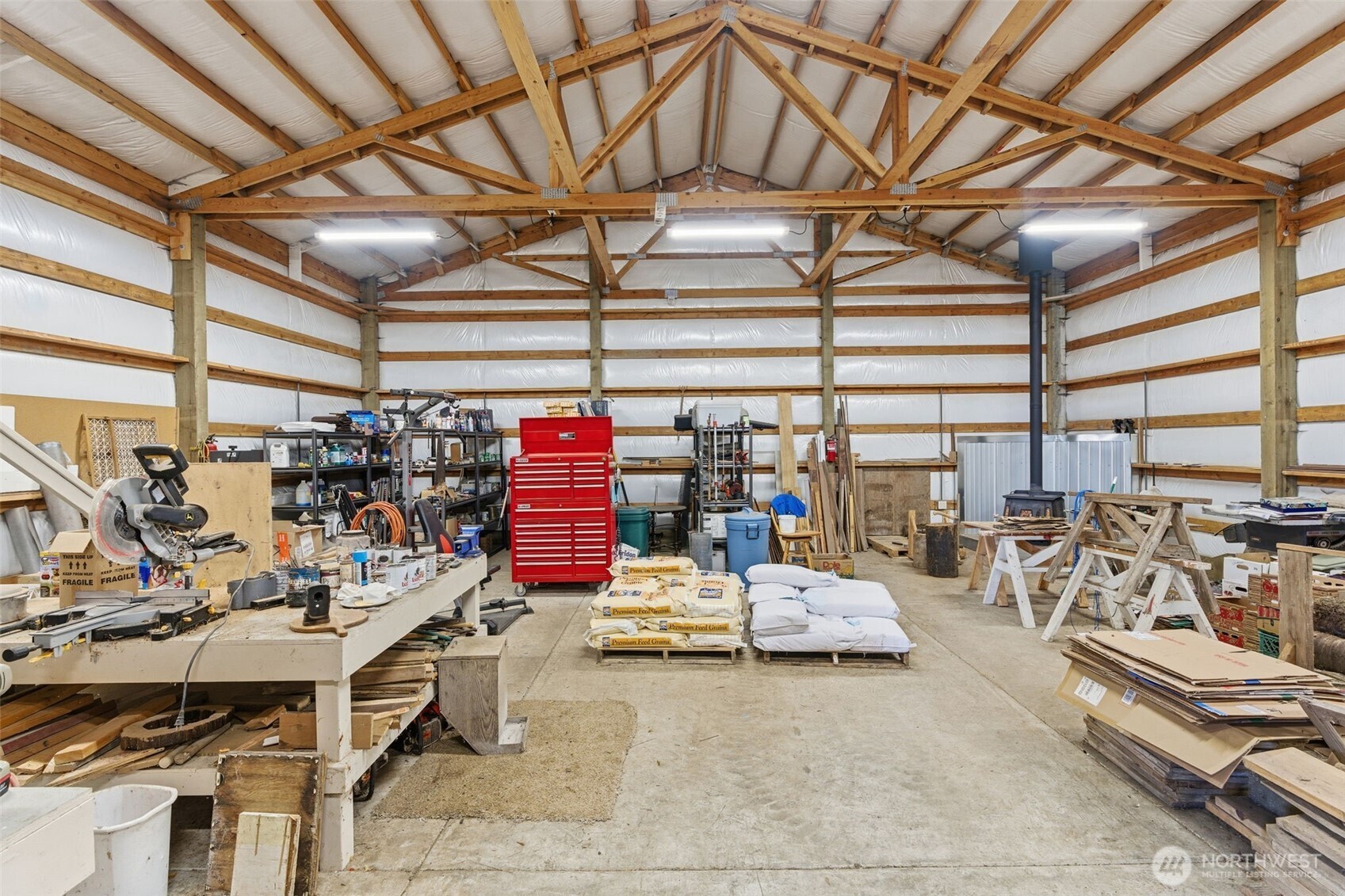 211 Echo Road Rochester, WA 98579 - Photo 19 of 39 a view of store room with furniture