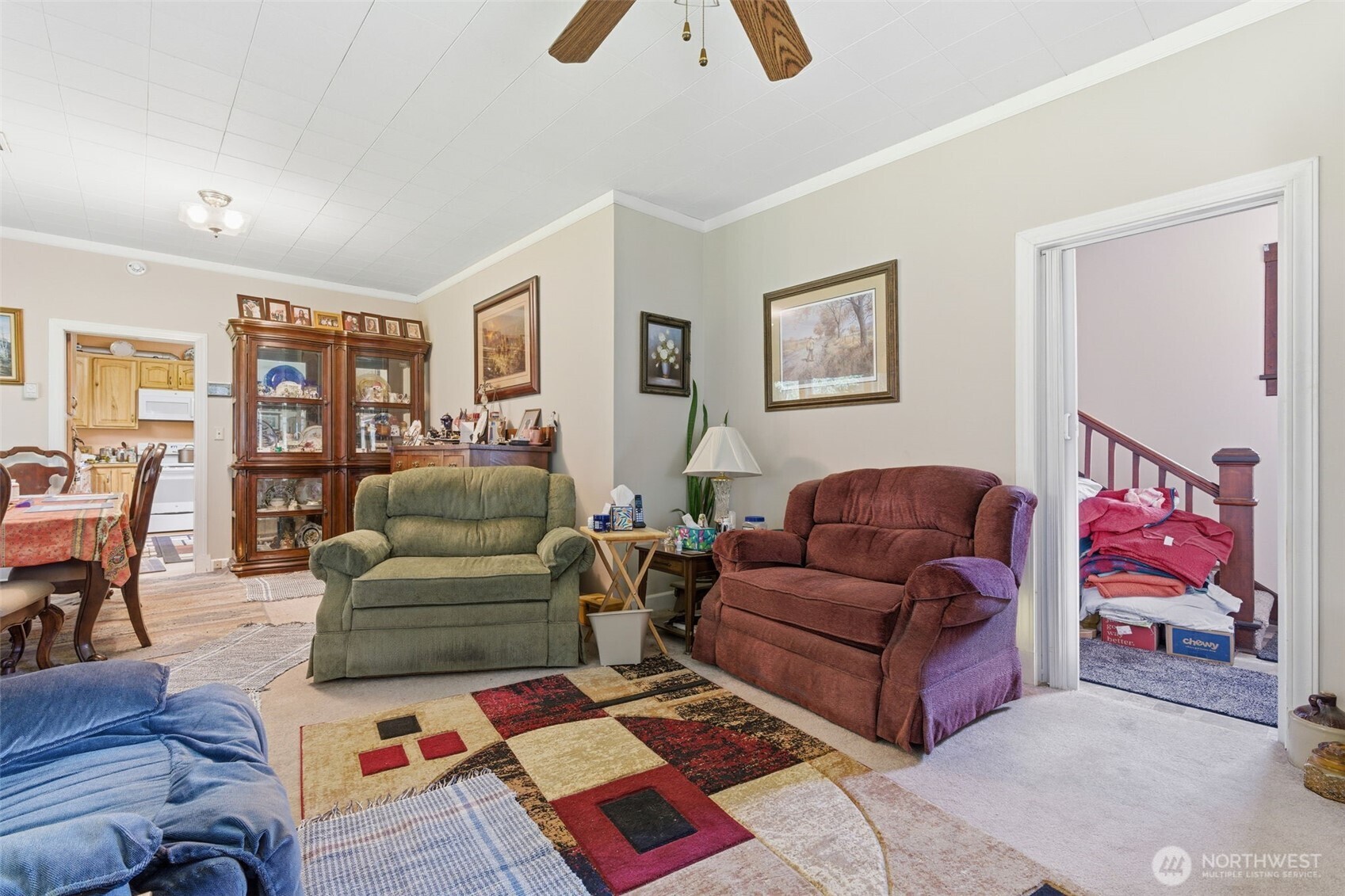 211 Echo Road Rochester, WA 98579 - Photo 34 of 39 a living room with furniture and a flat screen tv