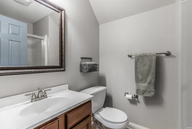 $469,900 | 8994 Calvin Circle, Newburgh, IN 47630