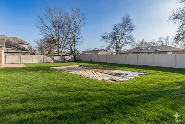 $469,900 | 8994 Calvin Circle, Newburgh, IN 47630