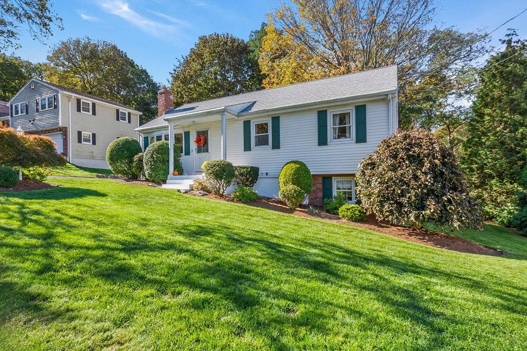3 Ralph Road Peabody, MA 01960 - Photo 3 of 39 Gallery Image 3