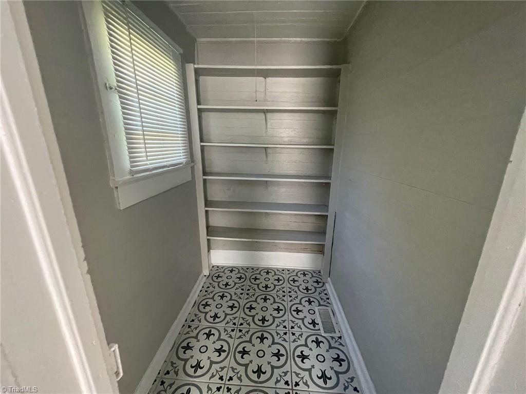 404 Cable Street High Point, NC 27260 - Photo 11 of 23 Gallery Image 11