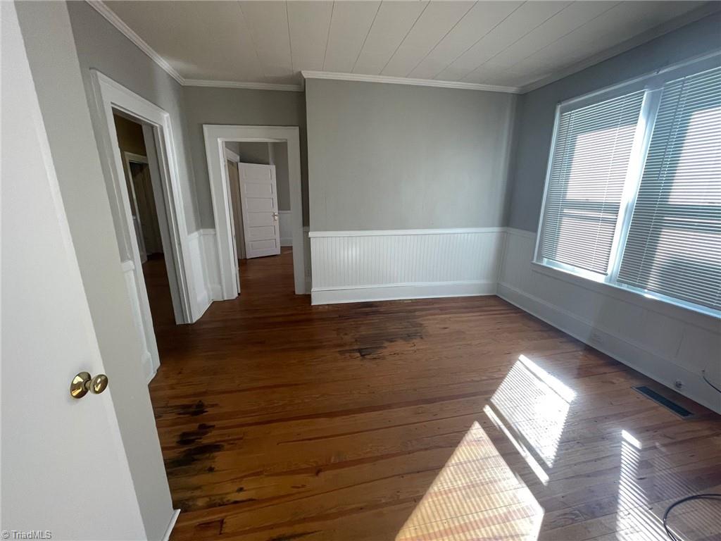 404 Cable Street High Point, NC 27260 - Photo 8 of 23 Gallery Image 8