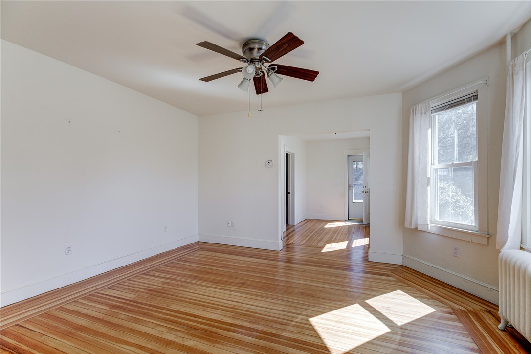 577 Spring Street Newport, RI 02840 - Photo 7 of 18