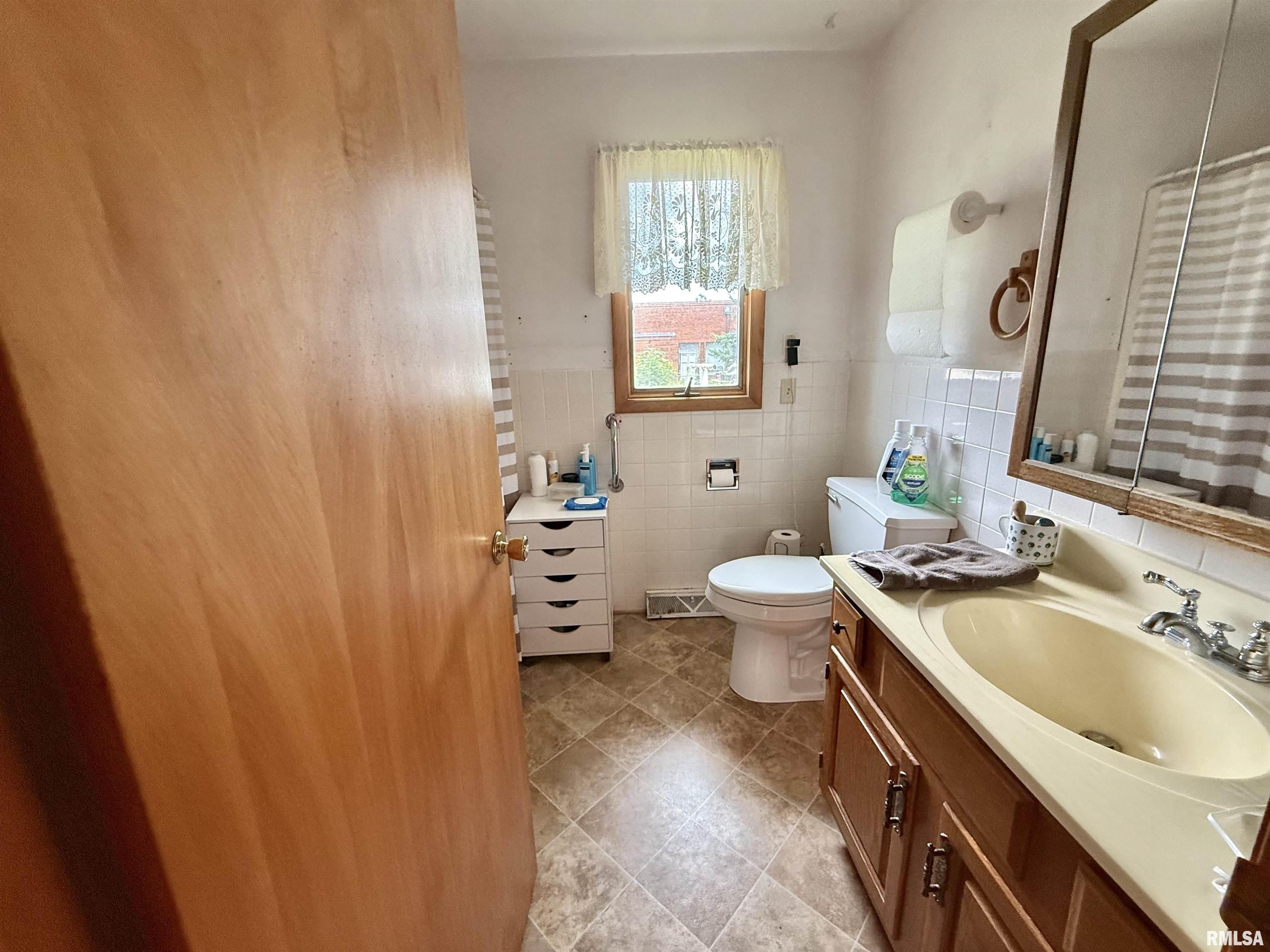 208 South 2nd Street Cuba, IL 61427 - Photo 24 of 29