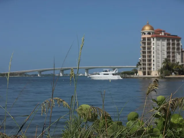 $239,000 | 3262 Brockton Lane, Unit 608, Sarasota, FL 34239