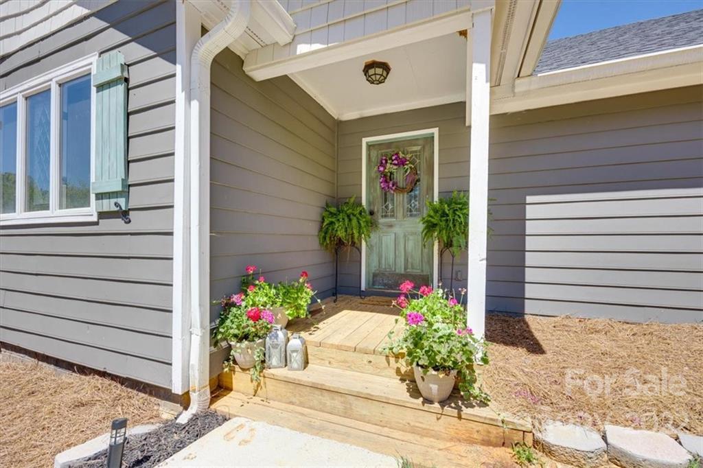 898 McGill Road Smyrna, SC 29743 - Photo 3 of 28 Gallery Image 3