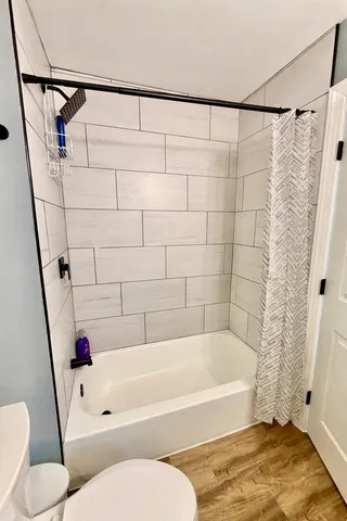 $274,900 | 1744 Chesapeake Lane, Unit 4, Schaumburg, IL 60193