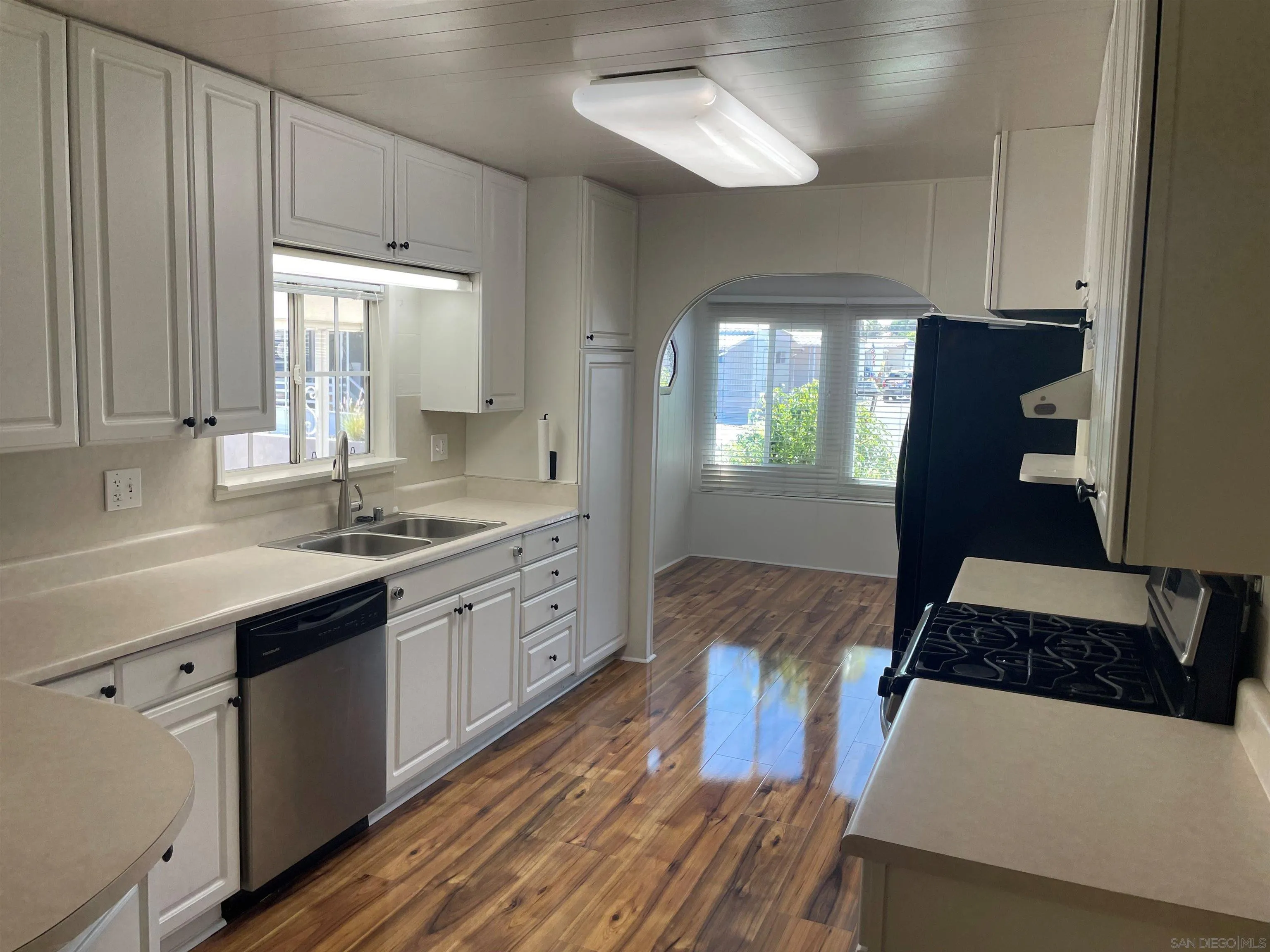 1120 East Mission Road, Unit 39 Fallbrook, CA 92028 - Photo 3 of 11