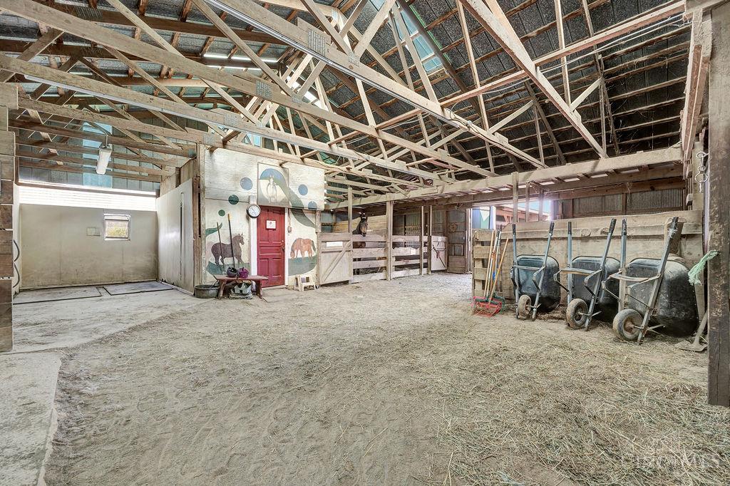 2920 Minton Road Hamilton, OH 45013 - Photo 16 of 39 indoor stables and riding area
