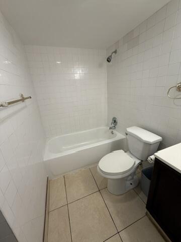 9338 Southwest 3rd Street, Unit 508 Boca Raton, FL 33428 - Photo 12 of 18 6C2EB3A1-7ED0-4F3A-A9E3-8D2190C6F6DC_4_5