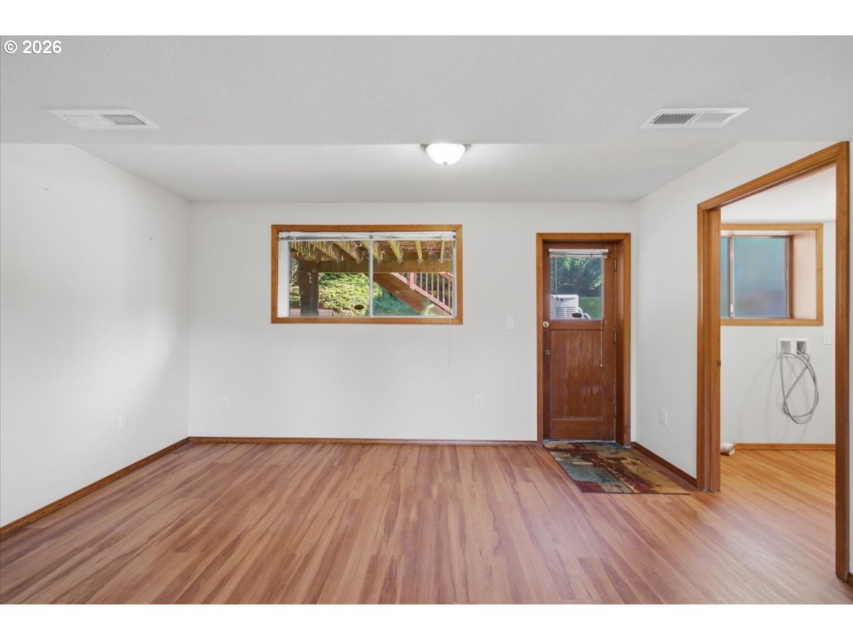 895 Northwest 3rd Street Gresham, OR 97030 - Photo 26 of 41