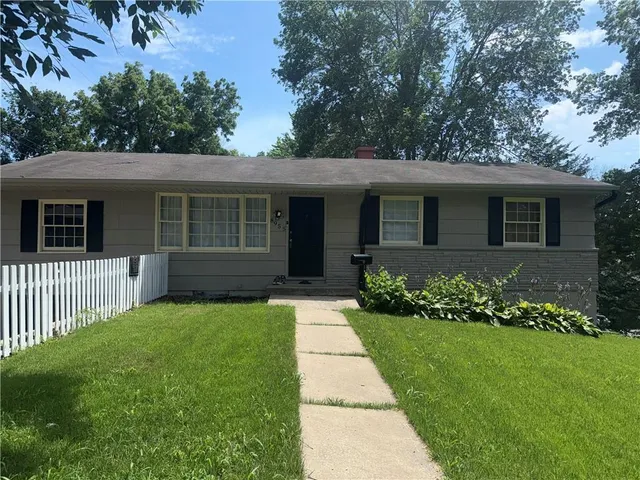 $219,000 | 8955 East 54th Street, Raytown, MO 64133