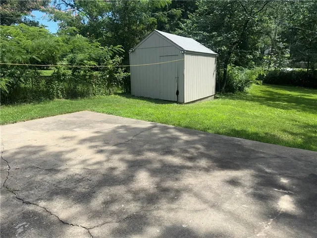 $219,000 | 8955 East 54th Street, Raytown, MO 64133