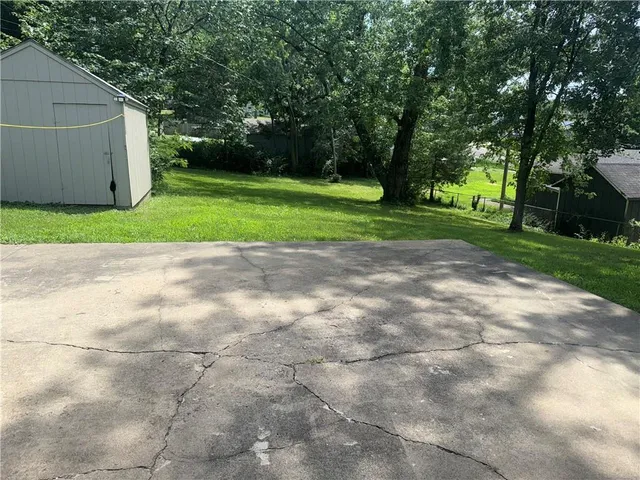 $219,000 | 8955 East 54th Street, Raytown, MO 64133