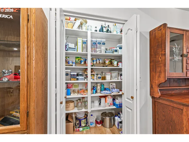 $465,000 | 419 Idlewild Drive, Cave Junction, OR 97523