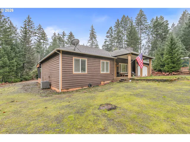 $465,000 | 419 Idlewild Drive, Cave Junction, OR 97523