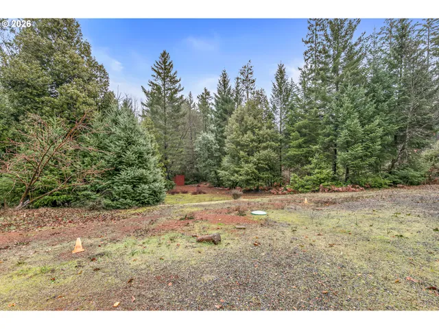 $465,000 | 419 Idlewild Drive, Cave Junction, OR 97523